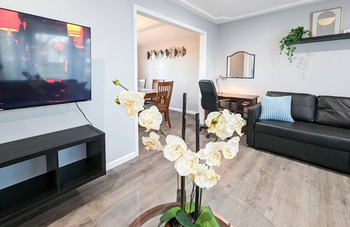 Overland Park House | Comfy, Spacious & Convinient 3/2 house in Overland Park