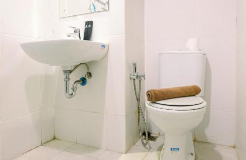 Tangerang Apartment | Comfy Studio Apartment at Skylounge Tamansari By Travelio