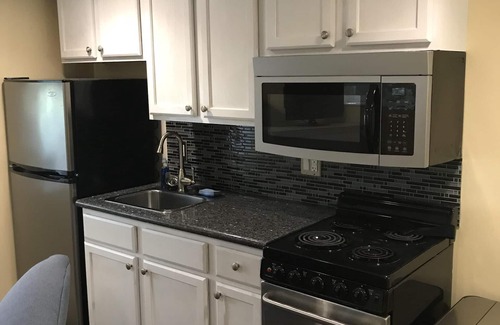 Forest Hill Extension Apartment | Comfy Studio Close To Subway STR4734