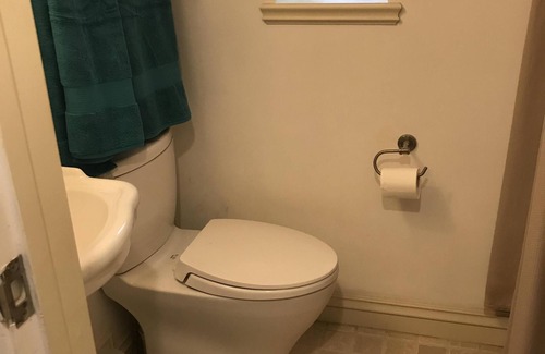 Forest Hill Extension Apartment | Comfy Studio Close To Subway STR4734