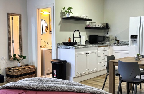 Sandy Apartment | Comfy Studio in Sandy, Utah - Pvt Entry/WFH & near Ski Area