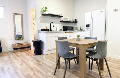 Sandy Apartment | Comfy Studio in Sandy, Utah - Pvt Entry/WFH & near Ski Area