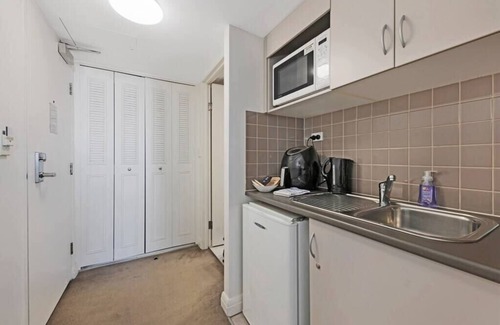 Chatswood Apartment | Comfy Studio Next to Chatswood Station