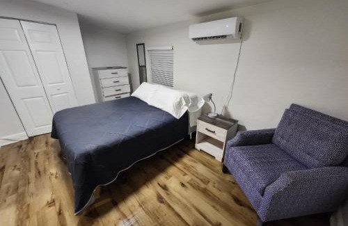 Old Seminole Heights House | Comfy Suite in Tampa