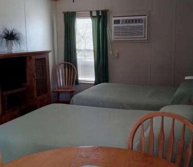 Meadview House | Comfy Vacation Rental with Wi-Fi and Kitchenette in Meadview, Arizona