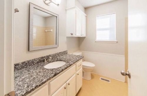 Oklahoma City House | Coming Soon! 2 King, 2 Twn, Pets