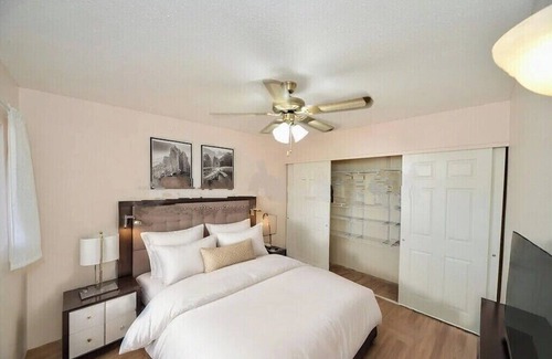 Villages of Green Valley House | COMING SOON - CURRENTLY BEING RENOVATED. Townhome with unparalleled views!