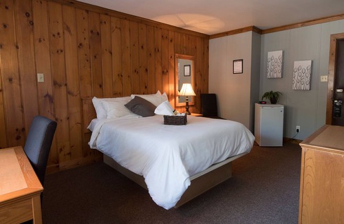 Magog Hotel | Comme Chez Soi Restaurant & Auberge