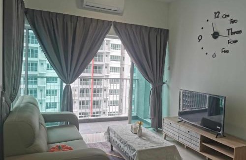 Salak South House | Commercial Aparment Room For Rent In Kuala Lumpur