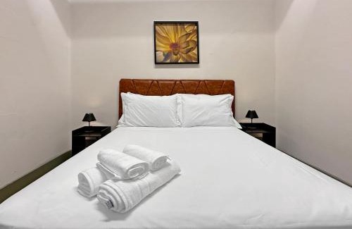 Abernessia Apartment | Commercial center TV Frigobar Wi-Fi Garage