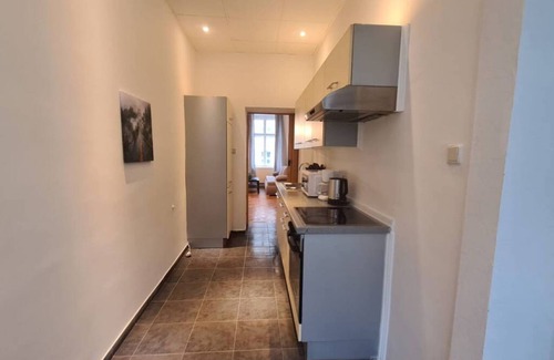 Landstrasse Apartment | Commodious 3BR Apt. Ideal for Families and Friends