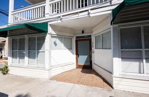 Historic Seaport Apartment | Commodore's Cove
