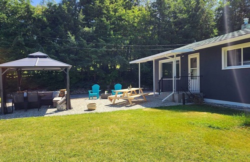 Canoe House | Commorancy in Canoe