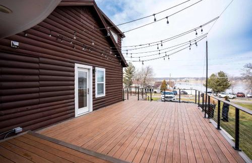 Lake Geneva House | Como Cabin - Action Packed 4 BDR with Guest Home