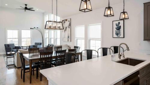 Lake Geneva House | Como Collection - 2 Homes 2 Lakes 1 Rental