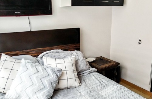 Puente Aranda House | Comoda Habitacion a 15 min del Aeropuerto