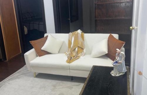 Queens Apartment | Comodo y economico Apartamento