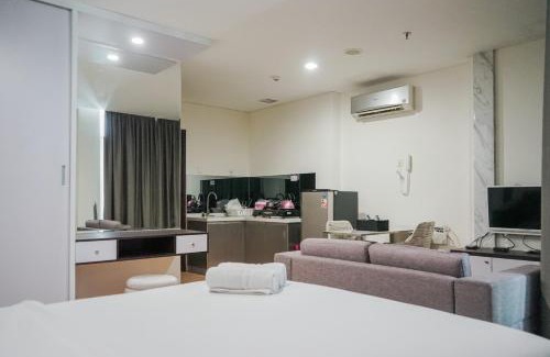 Tangerang Apartment | Compact and Cozy Studio at Brooklyn Alam Sutera Apartment By Travelio