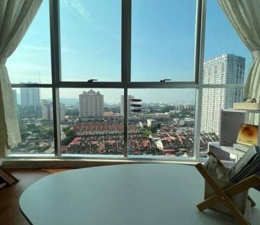 Sungai Dua House | Compact Cozy Duplex Studio at Bayan Lepas