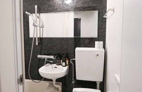 Nagaokakyo Hotel | Compact single unit bathroom Eco plan for room on/Nagaokakyo Kyōto