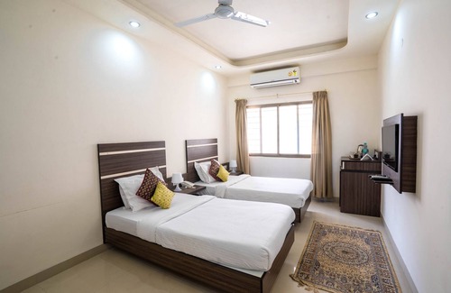 Bellandur Hotel | Compact Tea Square