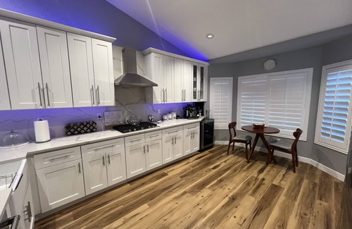 Phoenix House | compete remodeled house in very quiet neighborhood close to the cardinal stadium