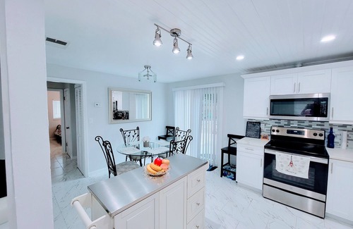 Temple Crest House | Complete Remodel Charmin home near bush garden,hard rock casino, Moffitt,Usf!