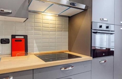 Lingotto Apartment | Complete with everything, Metro Fairs University Hospitals, Casa Lingotto