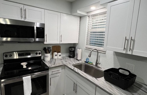 Port Richey House | Completely remodeled modern