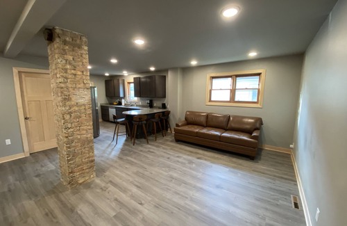 Madison Apartment | Completely Remodeled 2 Bedroom in Atwood Area