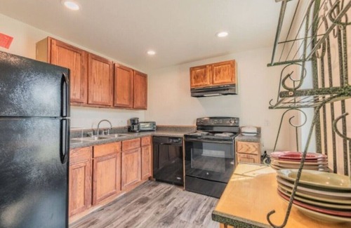 Laramie House | Completely Remodeled 2bed/1bath in heart of downtown Laramie