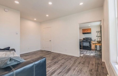 Laramie House | Completely Remodeled 2bed/1bath in heart of downtown Laramie