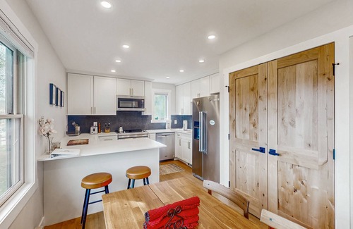 Edwards Condo | Completely remodeled, ground-floor condo with mountain views, patio, fireplace,