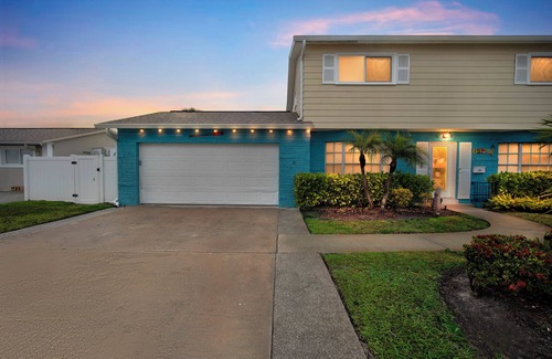 Bay Crest Park House | Completely Reno'd Luxury Canalfront Tampa Bay Home