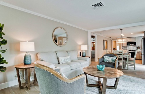 Holmes Beach House | Completely Renovated Post Hurricanes w/heated pool, 5 min walk to beach
