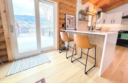 Keystone Cabin | Completely renovated, cozy modern 4BR cabin