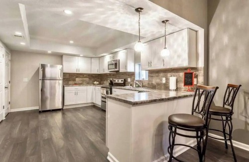 Independence House | Completely updated home a few blocks from the Historic Independence Square