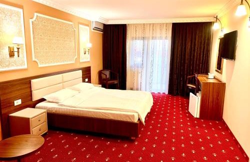 Galati House | Complex Azar