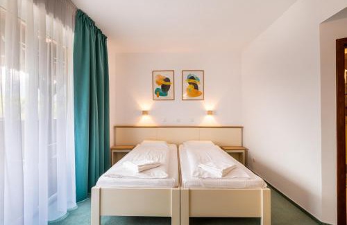 Arpasu de Sus Resort | Complex Pastravaria Albota