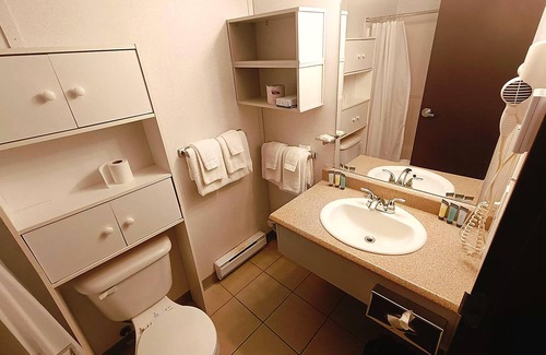 Havre-St. Pierre Hotel | Complexe MV