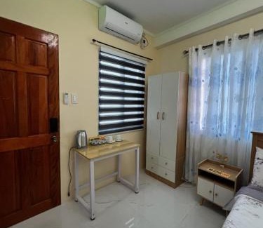 Compostela House | Compostela Guest Room #1 Terrace, Rooftop, Netflix, WiFi