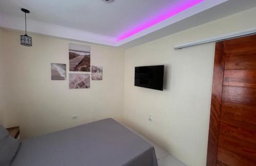 Compostela House | Compostela Guest Room #1 Terrace, Rooftop, Netflix, WiFi