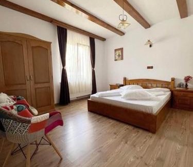 Bengesti House | CONACUL DE SUB MUNTE