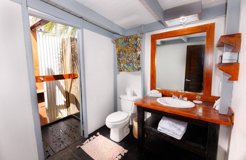 Johnson's Point Hotel | Conch Beach Cabins - Rumbus Beach