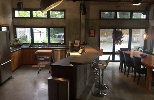 Eureka House | Concrete Loft in the Redwoods