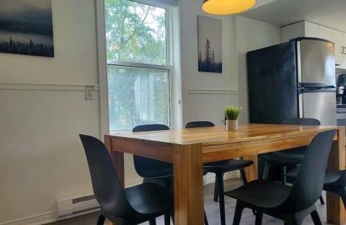 Ste Anne de Beaupre Apartment | Condo 1 - Waterfront with SPA Fireplace & Barbecue