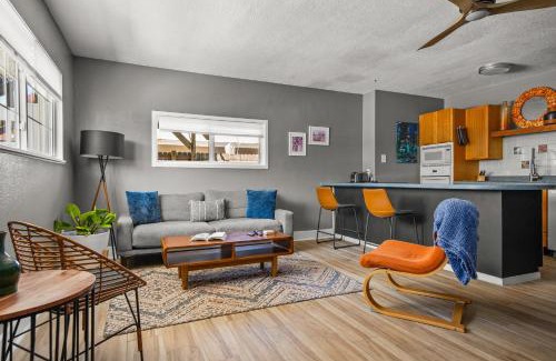 Melbourne Beach Apartment | Condo - 2 min walk to beach