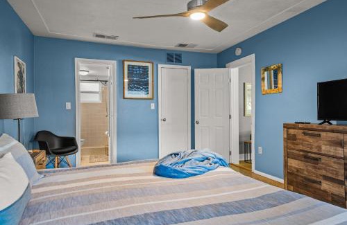 Melbourne Beach Apartment | Condo - 2 min walk to beach