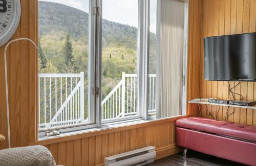 Saint-Philemon Ski Chalet | Condo at Massif du Sud - Condo Thibault 117