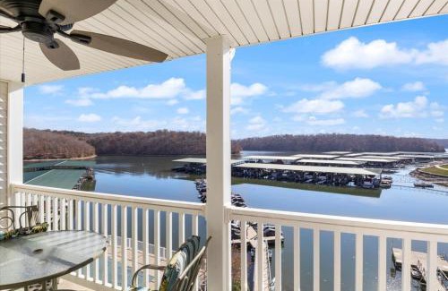 Osage Beach House | Condo at Parkview Bay - Your Lakefront Oasis